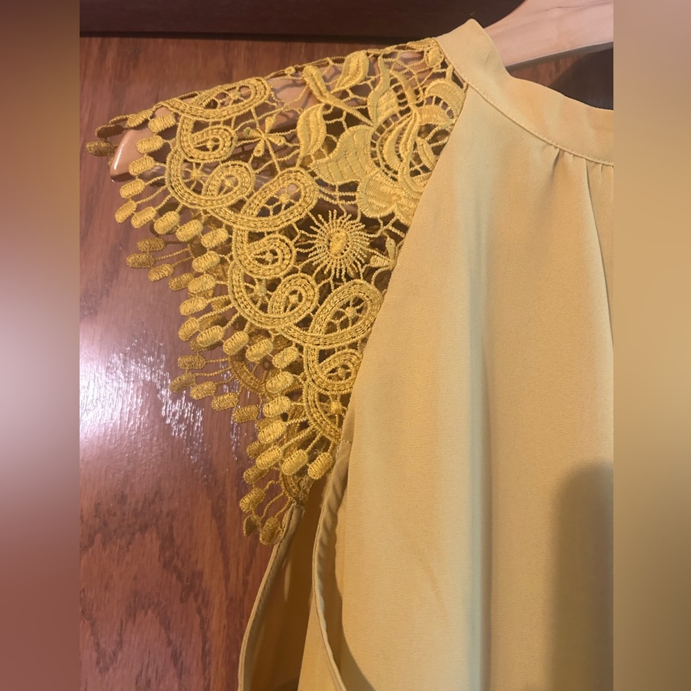 Express Yellow Sleeveless Blouse with Lace Accent - Picture 2 of 5